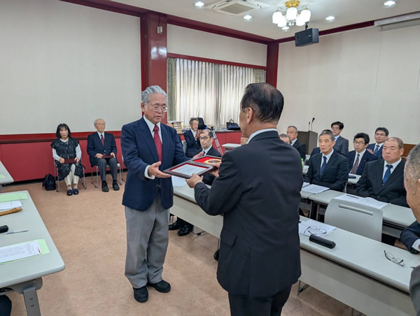 杉山彰先生「功労賞」の受賞